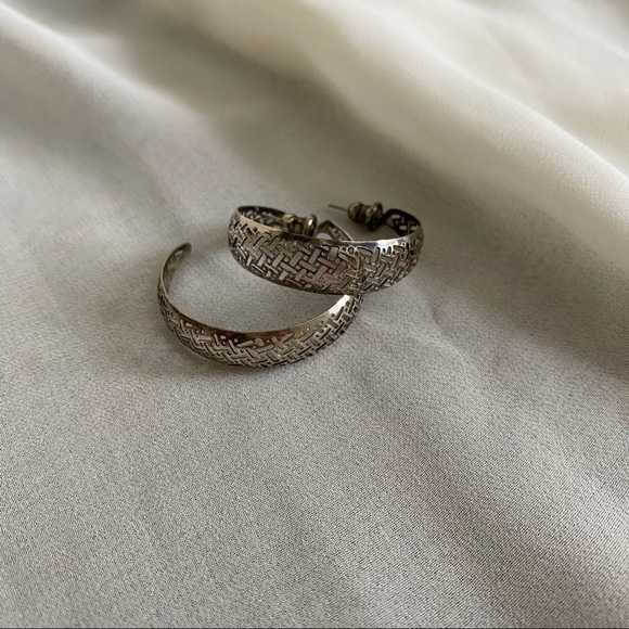 Vintage Silver Mid Century Cut Out Hoop Earrings - Picture 2 of 4